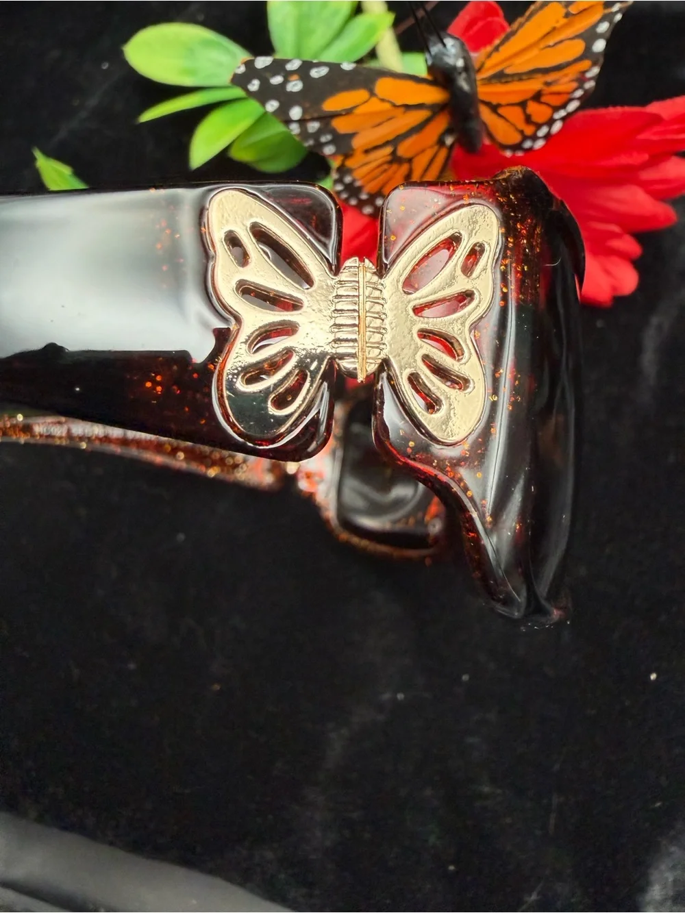 Tortoiseshell Brown Women's Sunglasses W/ Gold Butterfly - Stylish UV Shield